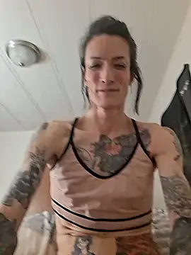 MaitressePomme3 online show from December 2025 01:17:01 AM