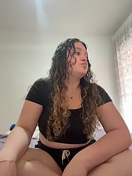 Snapshot of SulaySpain chatting on May 2026 04:23:02 PM SulaySpain online show from May 2026 04:23:02 PM