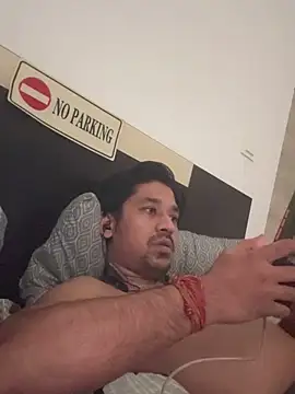 Jhonneeey online show from December 2025 12:49:01 AM