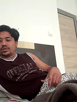 Snapshot of Jhonneeey chatting on November 2025 01:15:02 PM Jhonneeey online show from November 2025 01:15:02 PM