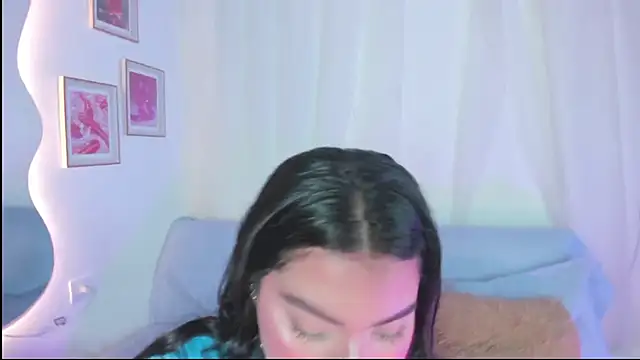 Snapshot of Curvykittenx chatting on November 2025 08:57:02 PM Curvykittenx online show from November 2025 08:57:02 PM