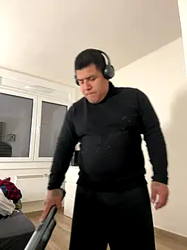 Pelotas2000 online show from November 2025 07:36:02 PM