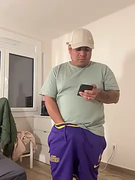 Pelotas2000 online show from November 2025 03:37:02 PM