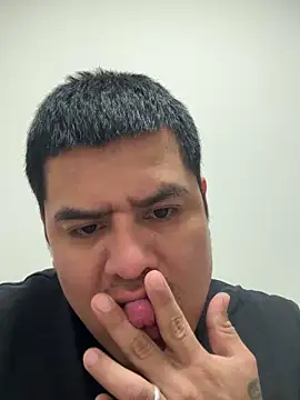 Pelotas2000 online show from November 2025 05:52:01 AM