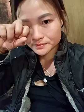 Lee-Thee online show from November 2025 02:44:02 AM