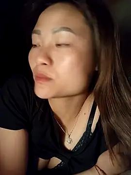 Lee-Thee online show from November 2025 01:44:02 PM