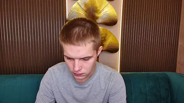 Piter Ward online show from November 2025 08:31:02 PM