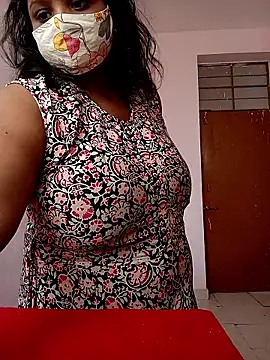 Snapshot of CUTE-LOVE-SWEETS chatting on April 2026 03:52:01 AM CUTE-LOVE-SWEETS online show from April 2026 03:52:01 AM