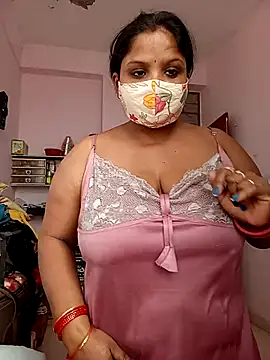 Snapshot of CUTE-LOVE-SWEETS chatting on February 2026 04:13:01 AM CUTE-LOVE-SWEETS online show from February 2026 04:13:01 AM