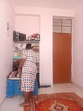 Snapshot of CUTE-LOVE-SWEETS chatting on April 2026 04:19:01 AM CUTE-LOVE-SWEETS online show from April 2026 04:19:01 AM