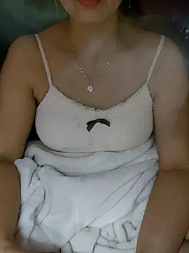 Snapshot of Lianlian68 chatting on November 2025 07:12:01 AM Lianlian68 online show from November 2025 07:12:01 AM