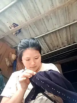 Snapshot of amazo-vv chatting on November 2025 07:56:01 AM amazo-vv online show from November 2025 07:56:01 AM