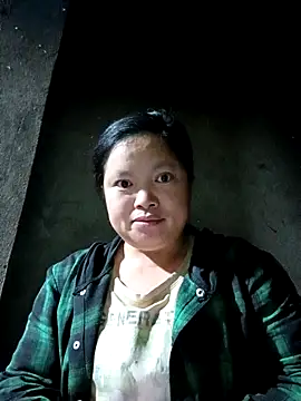 Ava-120 online show from November 2025 08:45:01 PM