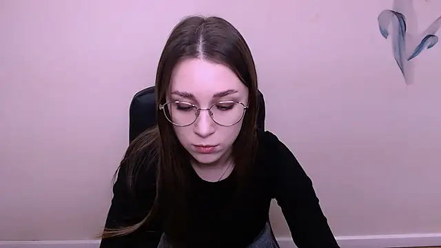 Snapshot of MillaTems_ chatting on December 2025 09:04:02 AM MillaTems online show from December 2025 09:04:02 AM