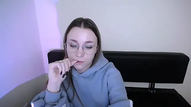 Snapshot of MillaTems_ chatting on November 2025 09:54:02 AM MillaTems online show from November 2025 09:54:02 AM