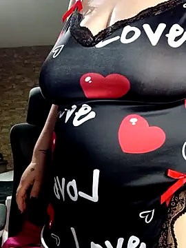 LeillaaX online show from April 2026 08:10:02 AM