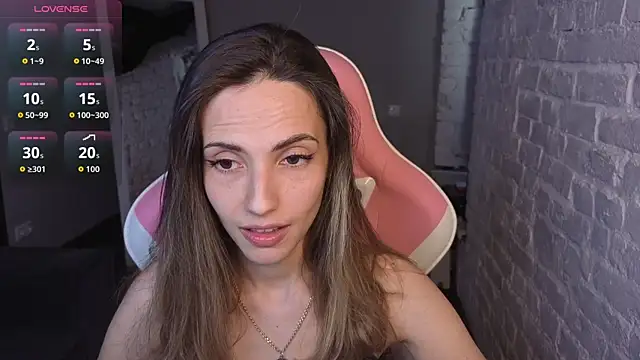 Snapshot of amelia_meili chatting on June 2026 01:33:02 PM amelia meili online show from June 2026 01:33:02 PM