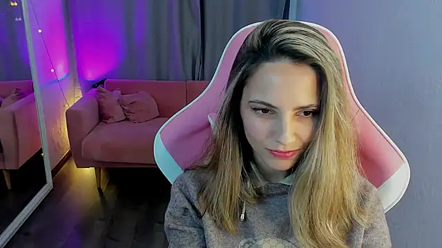 amelia meili online show from November 2025 01:21:02 PM