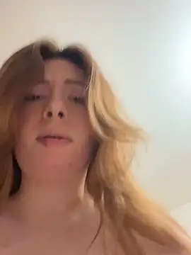 AmberRosewood online show from November 2025 04:40:01 PM