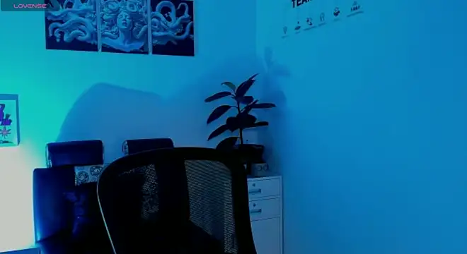 James Adams 01 online show from November 2025 12:37:02 PM