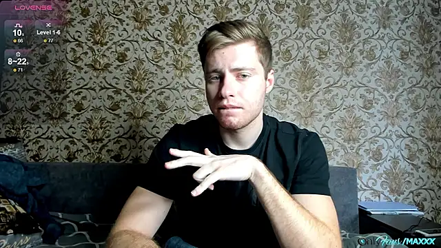 Maxhornyblondieman online show from February 2026 01:09:01 PM