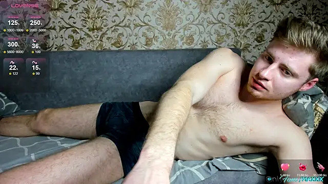 Snapshot of Maxhornyblondieman chatting on April 2026 06:22:01 PM Maxhornyblondieman online show from April 2026 06:22:01 PM