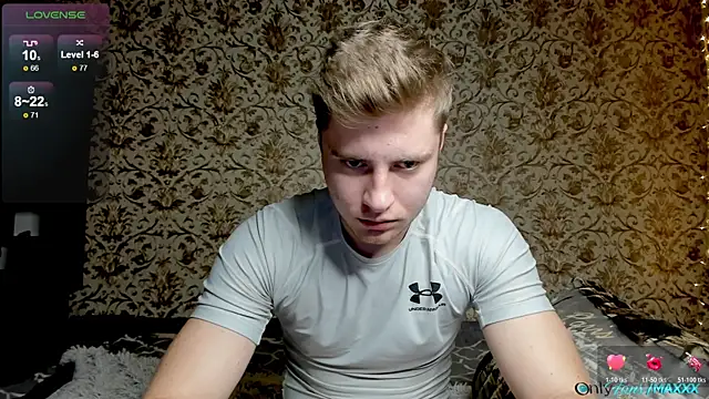 Maxhornyblondieman online show from December 2025 02:16:02 PM