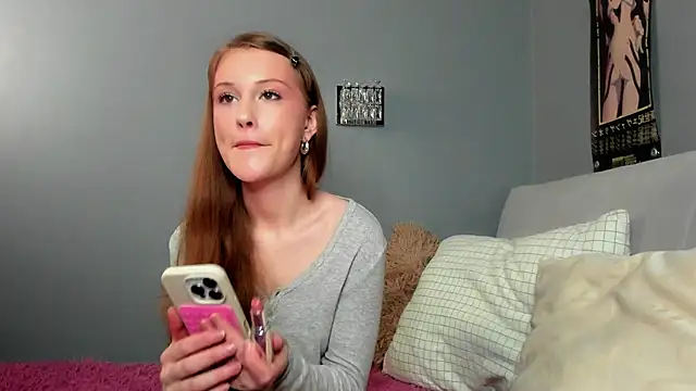 Snapshot of KarieBowery chatting on February 2026 08:05:02 PM KarieBowery online show from February 2026 08:05:02 PM