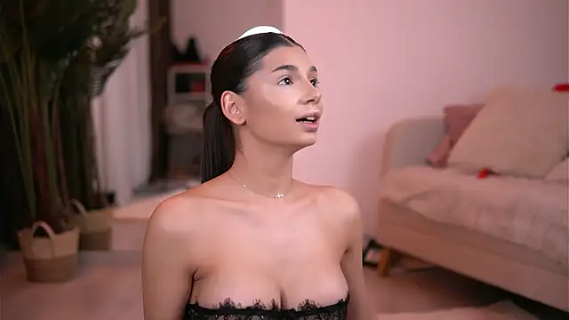 LuvCaprice online show from January 2026 04:14:01 PM