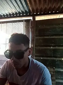 juunioreest online show from January 2026 09:42:02 PM