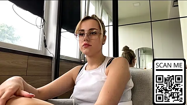 HotMusex online show from May 2026 12:01:02 PM
