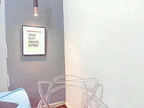 Xelena Kiss online show from November 2025 01:10:02 PM