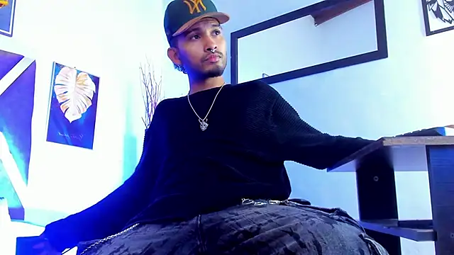   Miguel7w7 online show from December 2025 03:40:02 PM