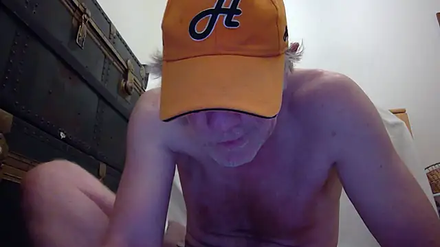 Snapshot of Hardwarelane67 chatting on November 2025 06:12:02 AM Hardwarelane67 online show from November 2025 06:12:02 AM