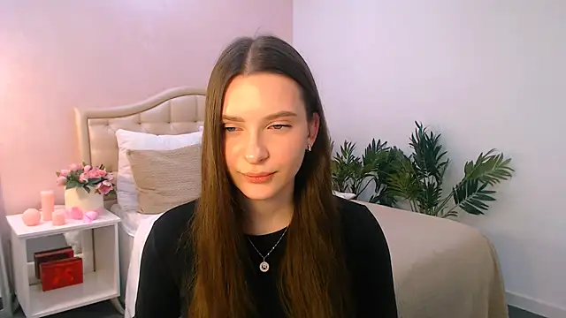 Snapshot of charming_berry chatting on November 2025 10:07:01 AM charming berry online show from November 2025 10:07:01 AM