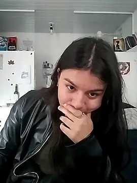 Satanatrix online show from December 2025 06:56:02 PM