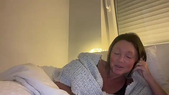 AnnaSophiaX online show from December 2025 12:11:02 AM