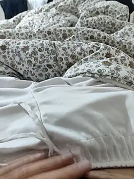 berkkderlerr online show from November 2025 04:00:02 PM