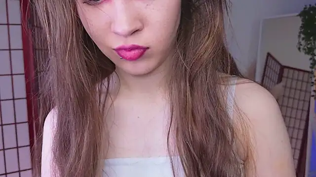 SilentLily online show from December 2025 09:07:02 PM