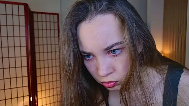 SilentLily online show from November 2025 08:31:02 PM