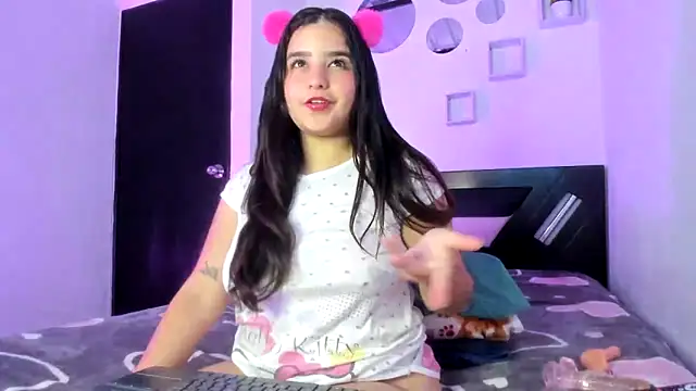 Babyhoney18 online show from December 2025 07:36:05 PM