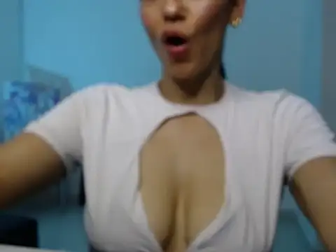 Annie Cervantez online show from February 2026 06:26:01 AM