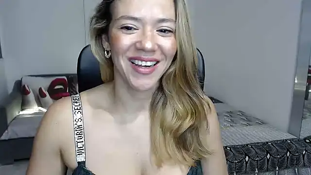 Annie Cervantez online show from May 2026 06:12:01 AM