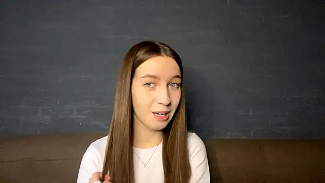 CindaWinn online show from November 2025 08:04:01 AM