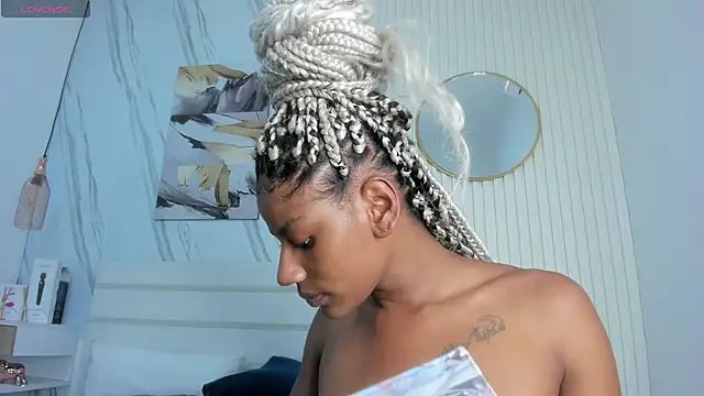 Afro Luna online show from February 2026 10:39:02 AM