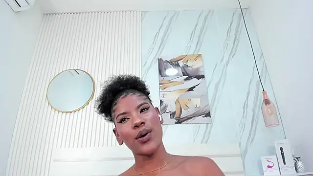 Afro Luna online show from November 2025 11:33:02 AM