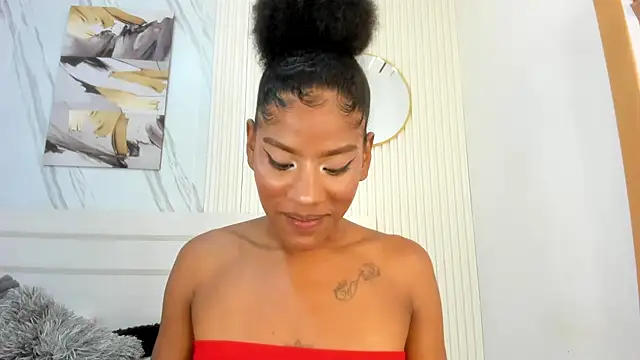 Afro Luna online show from April 2026 10:32:02 AM