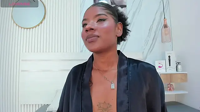 Afro Luna online show from November 2025 12:05:02 PM