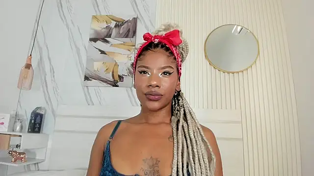 Afro Luna online show from March 2026 11:51:01 AM