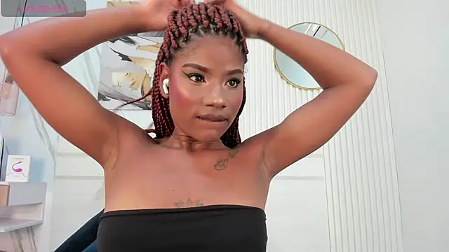 Afro Luna online show from December 2025 11:27:01 AM